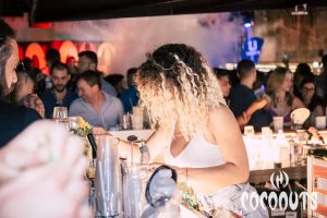 Divertimento per Tutti i Gusti alla Discoteca Coconuts di Rimini