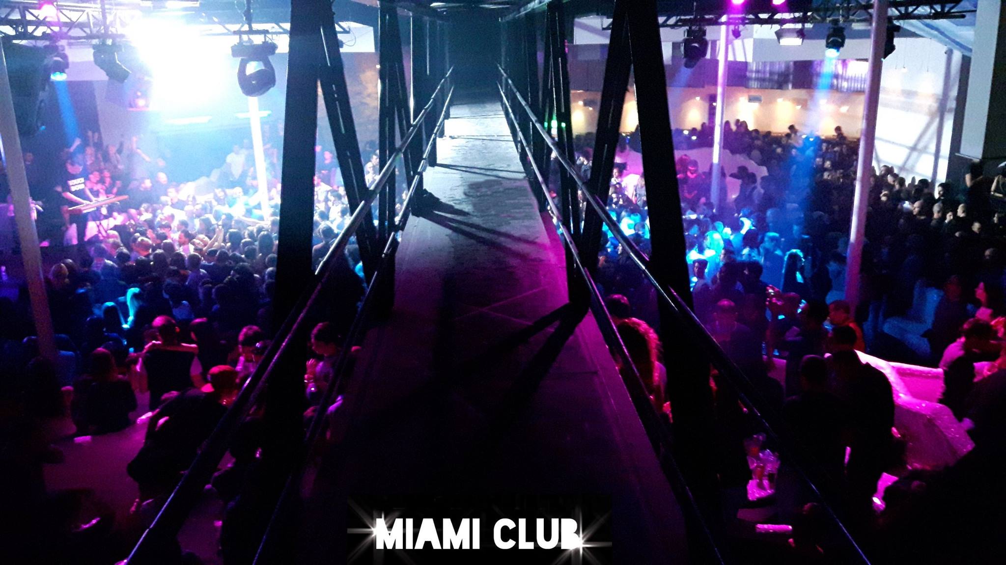 Miami Club Monsano, Rewind, ospiti speciali live i Rockets