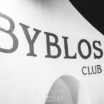 La notte dei turisti alla discoteca Byblos di Riccione